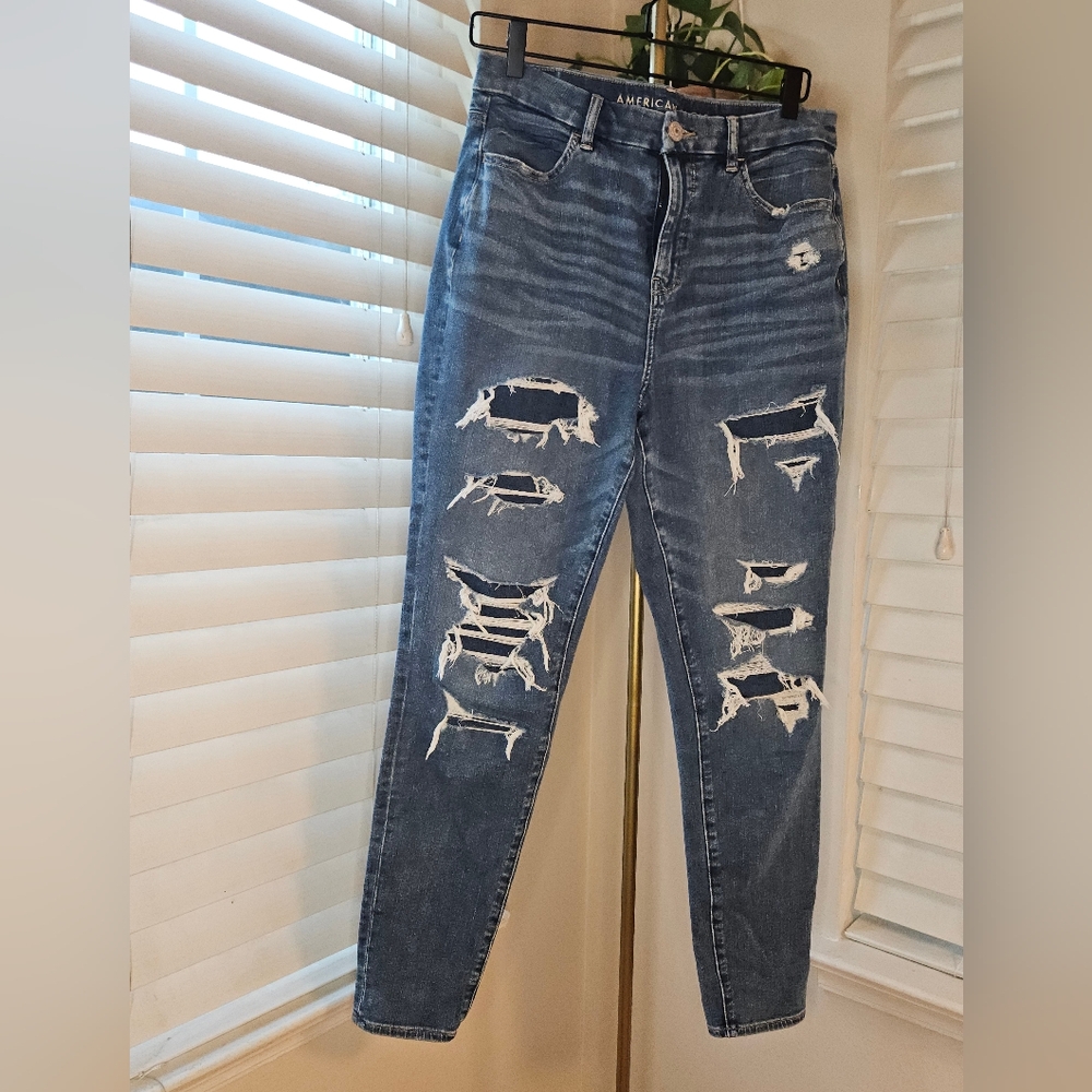 American Eagle Outfitters High Rise Blue Jeggings with Distressed Details